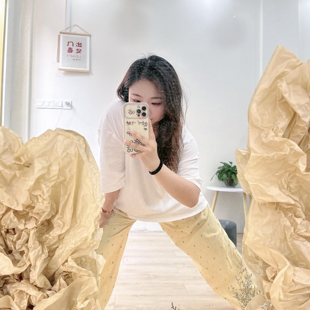 曹美美  HaHa童装 （京辉老街）