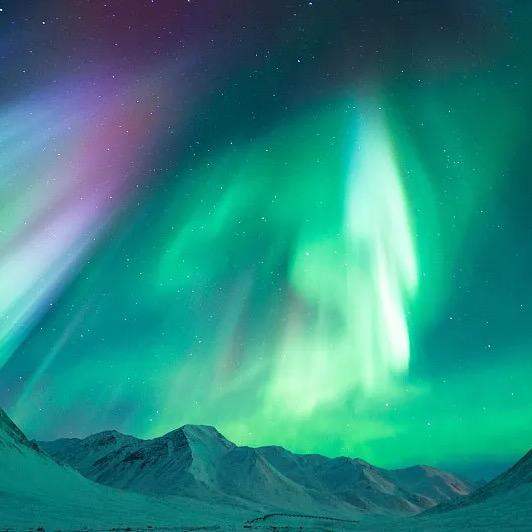 闪耀于夜空的辉光