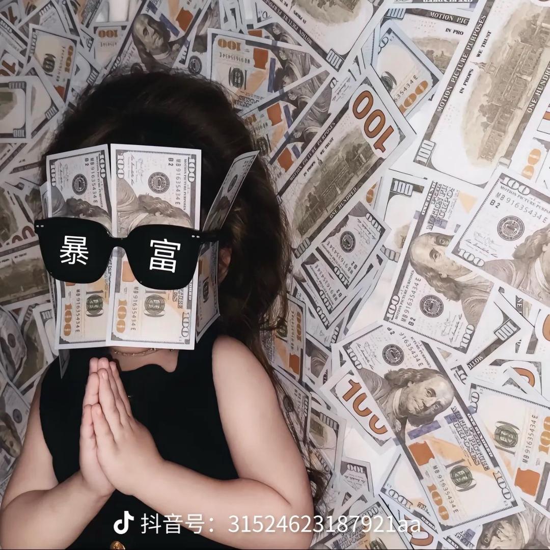 脑袋困掉的兰兰