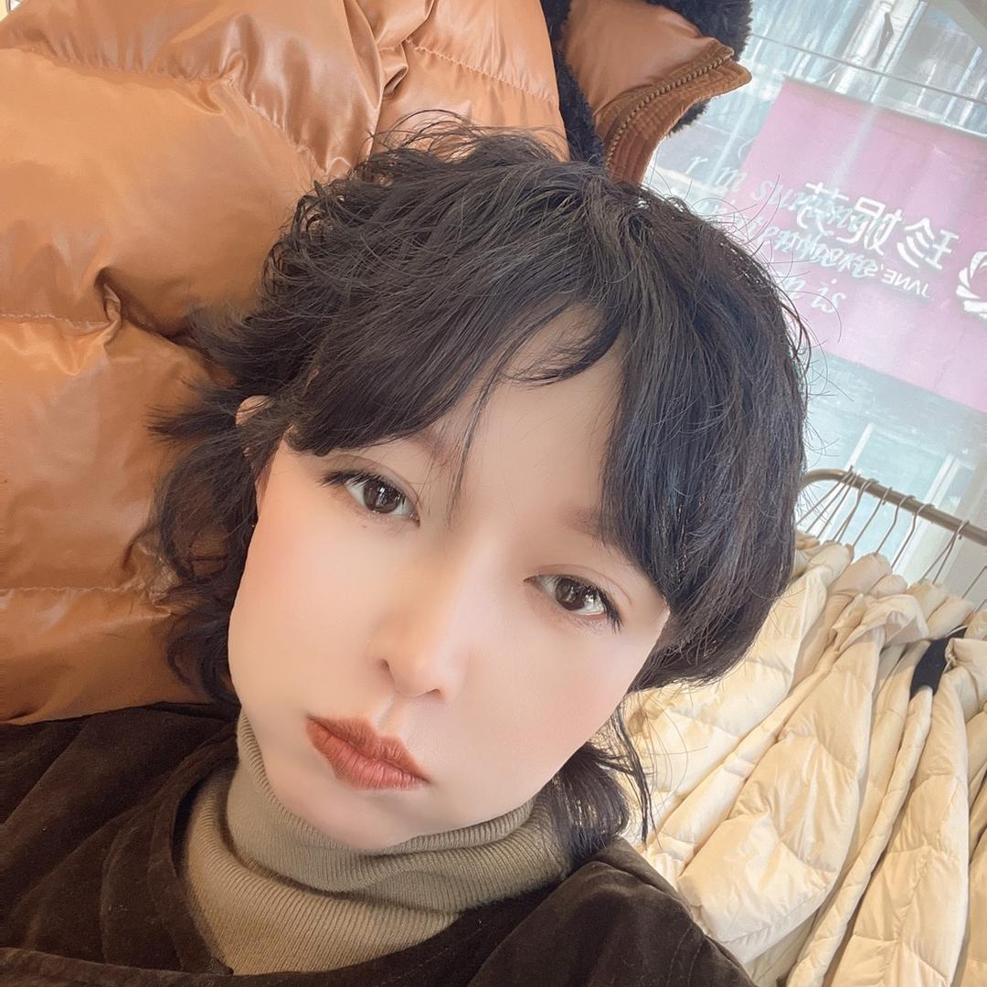 秀秀服饰鞋吧