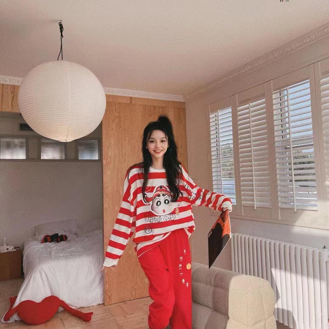 伟英服装商行华妈鞋行