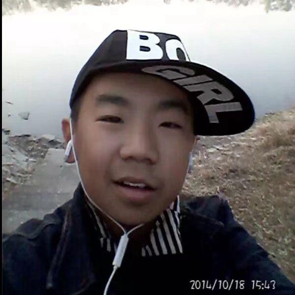 小呆呆( ̀⌄ ́)