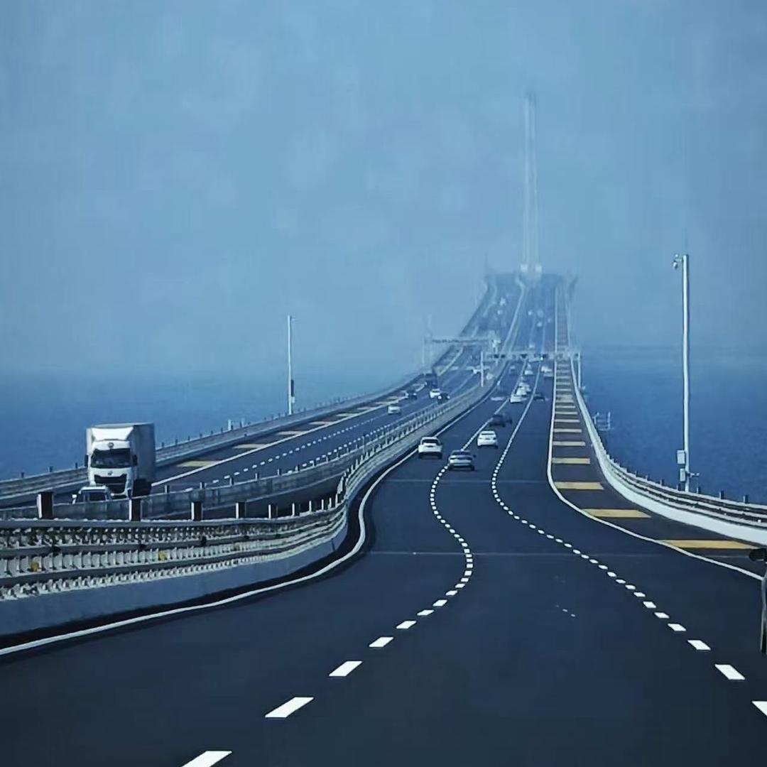 海阔天空…