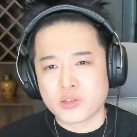 Y.吃完中午饭我必须躺下眯一会要不我难受