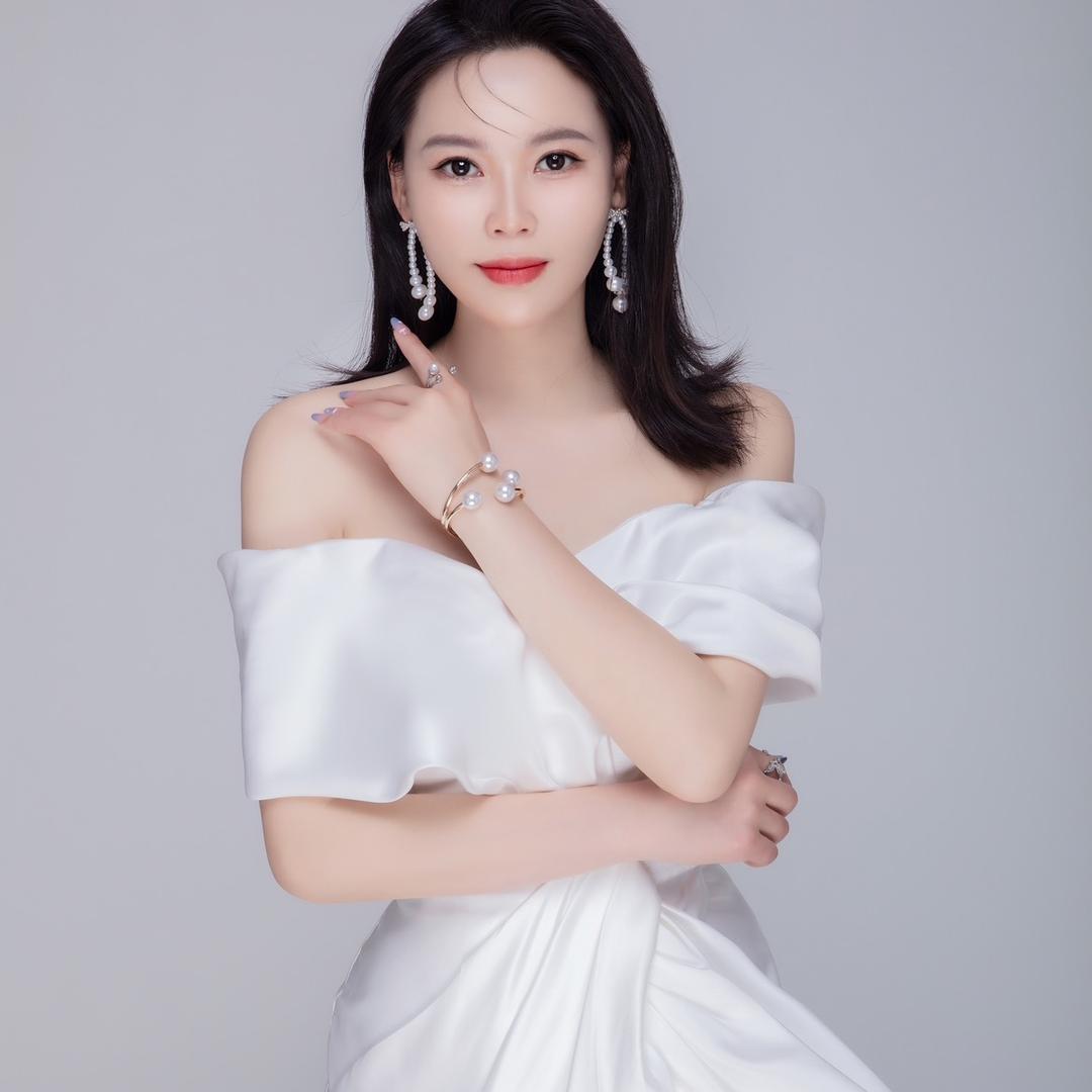 指间秀美甲官方号宝韵诗素颜店