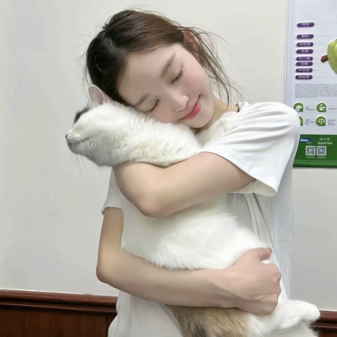 婷子.