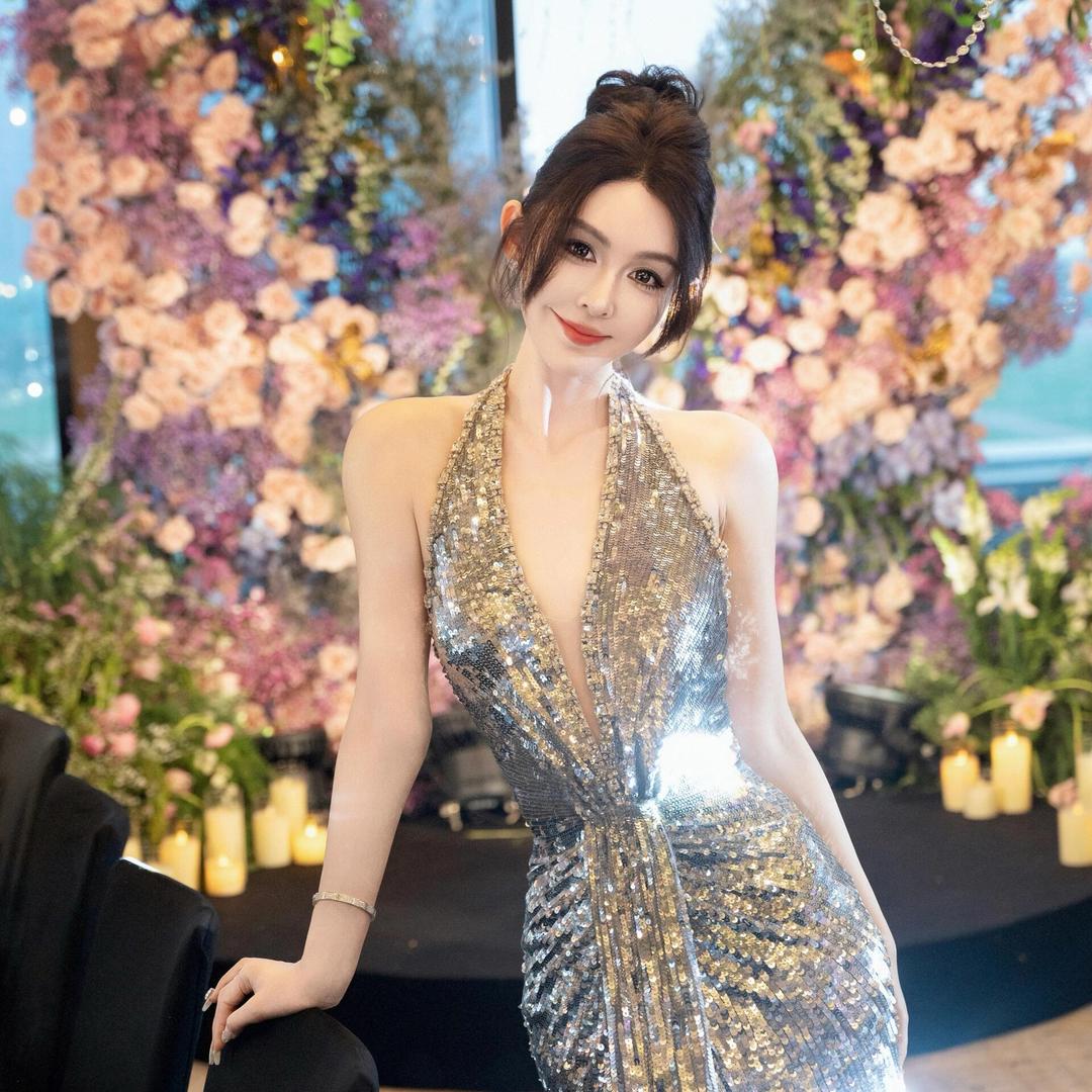 余潇潇💗轻奢高端女装