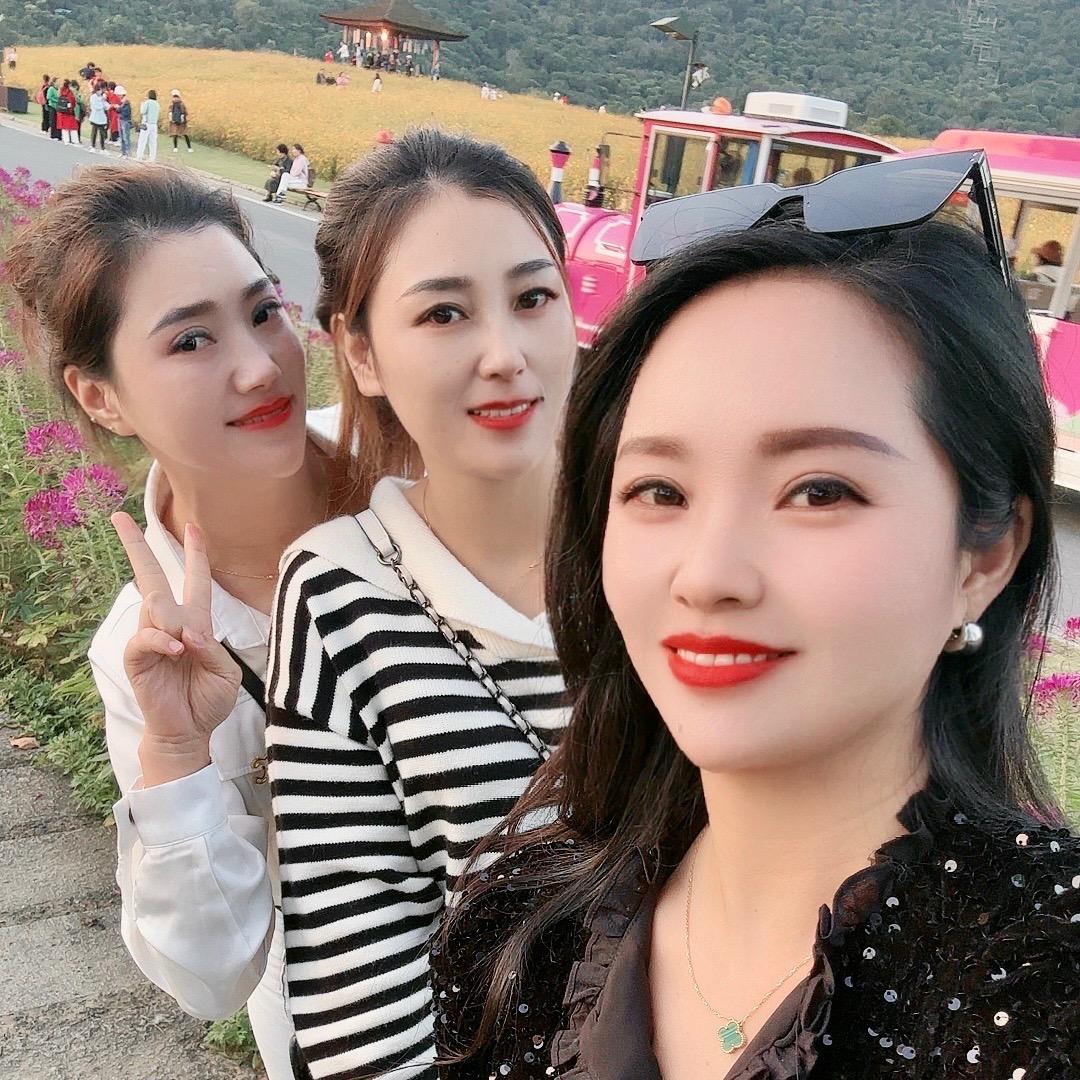 陶子桃（农家姐妹)