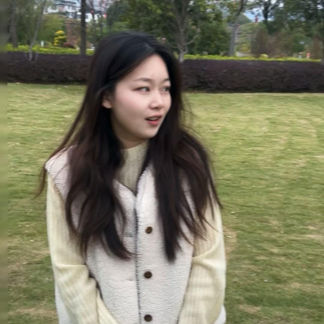 臭美的黄美丽🤩