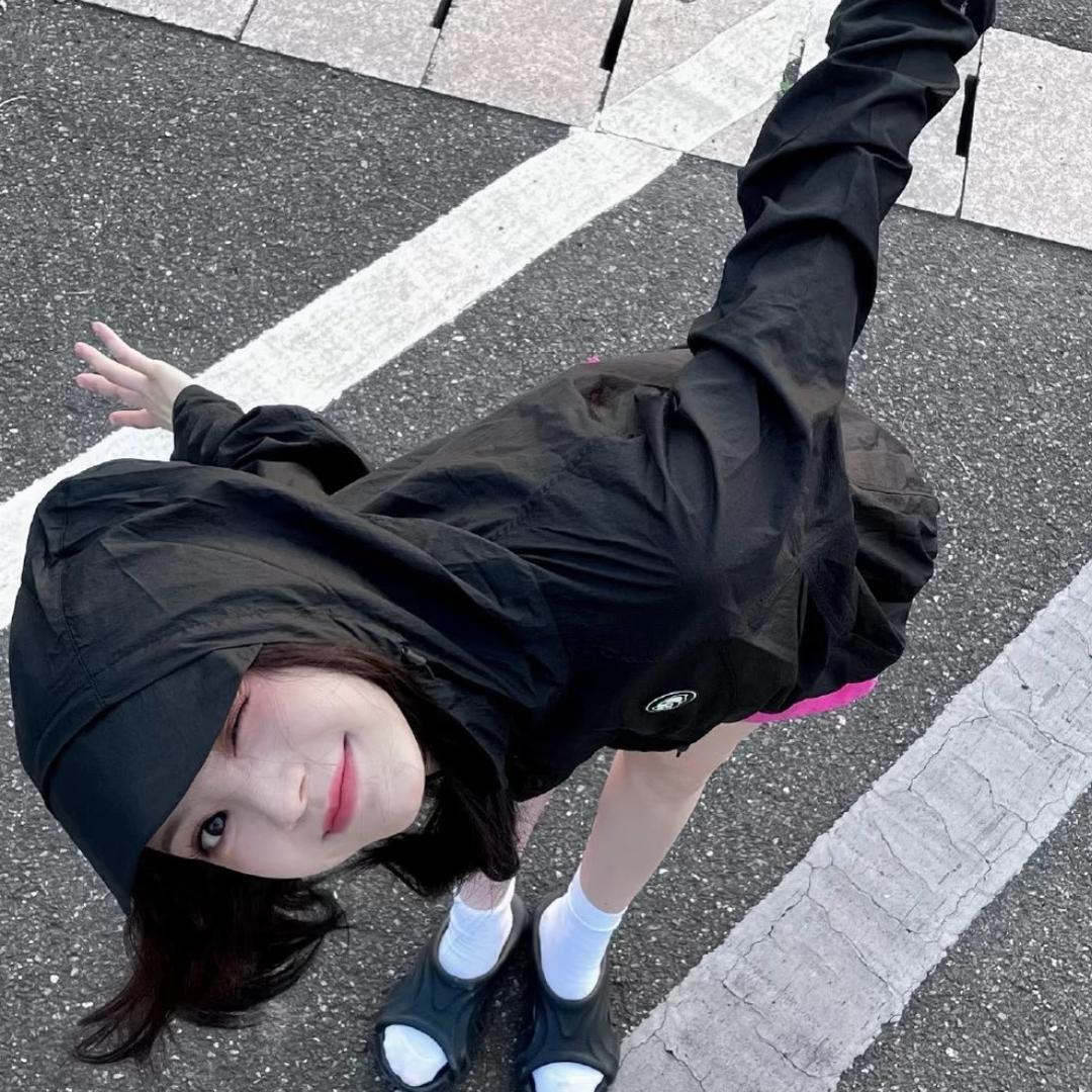 哈哈…..