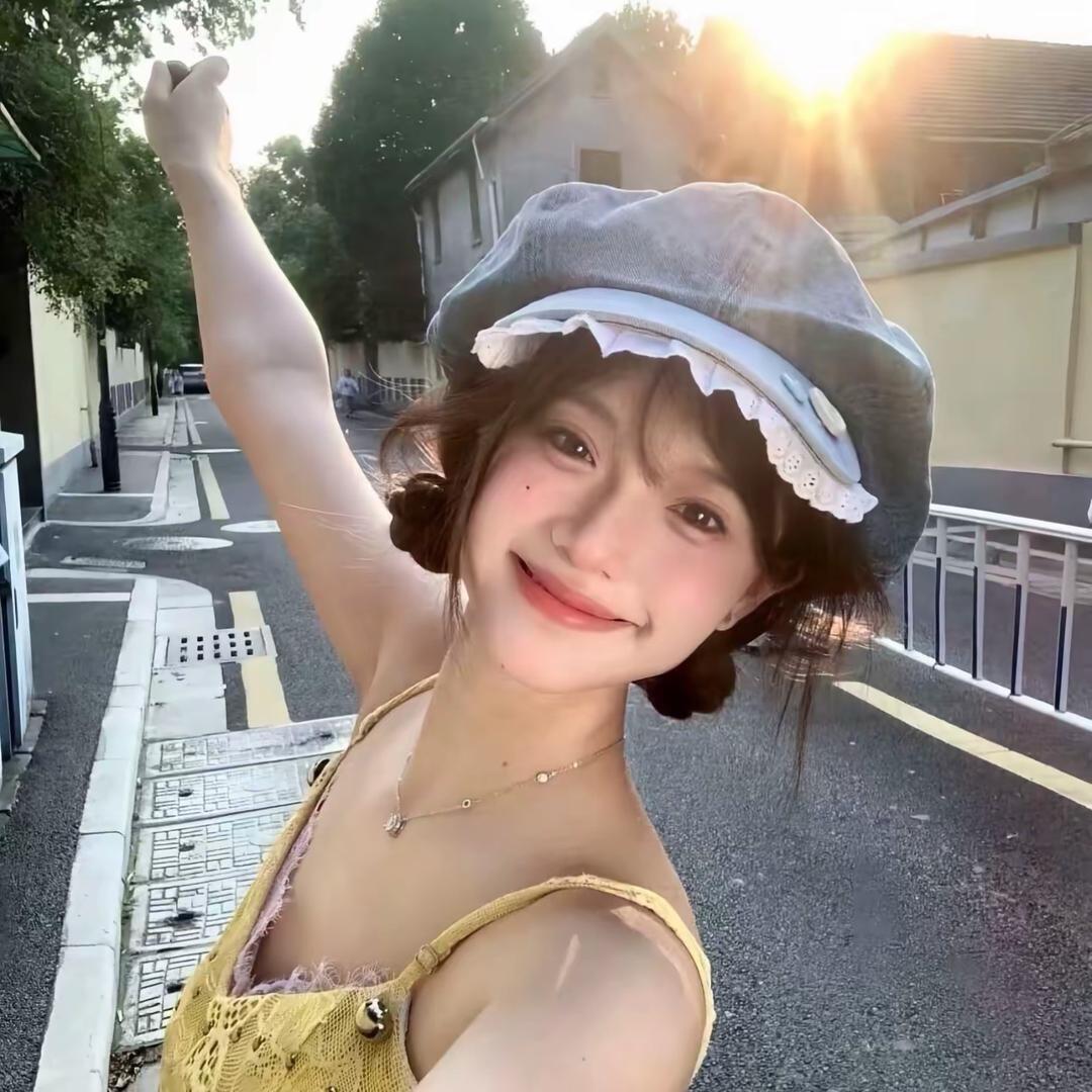盈盈