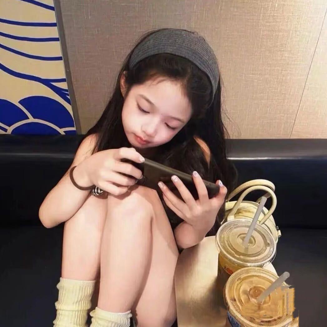 ㅤㅤ￰吃饱再睡·