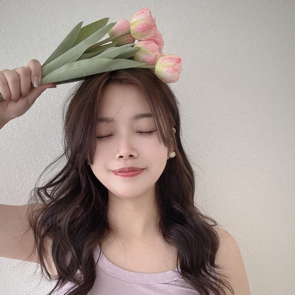 美女士🌷一起扎发
