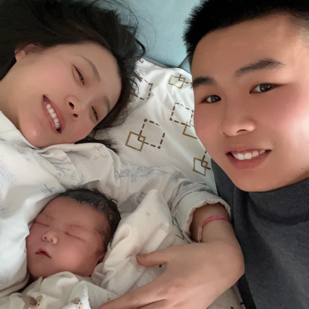 元宝爸妈