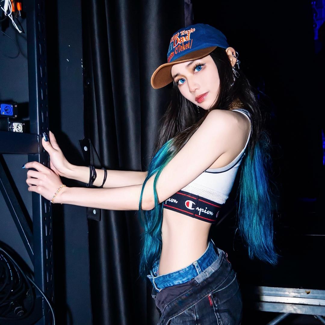 开火箭炸飞全地球🚀💣💥🌍