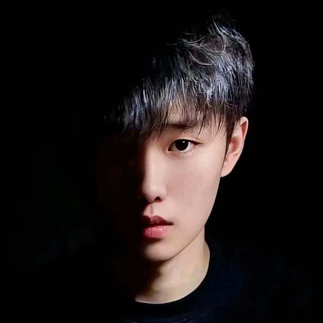 檀木秋.