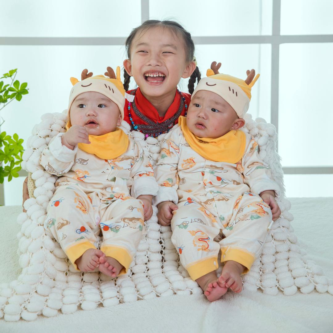 吉祥三宝🐩🐉🐉