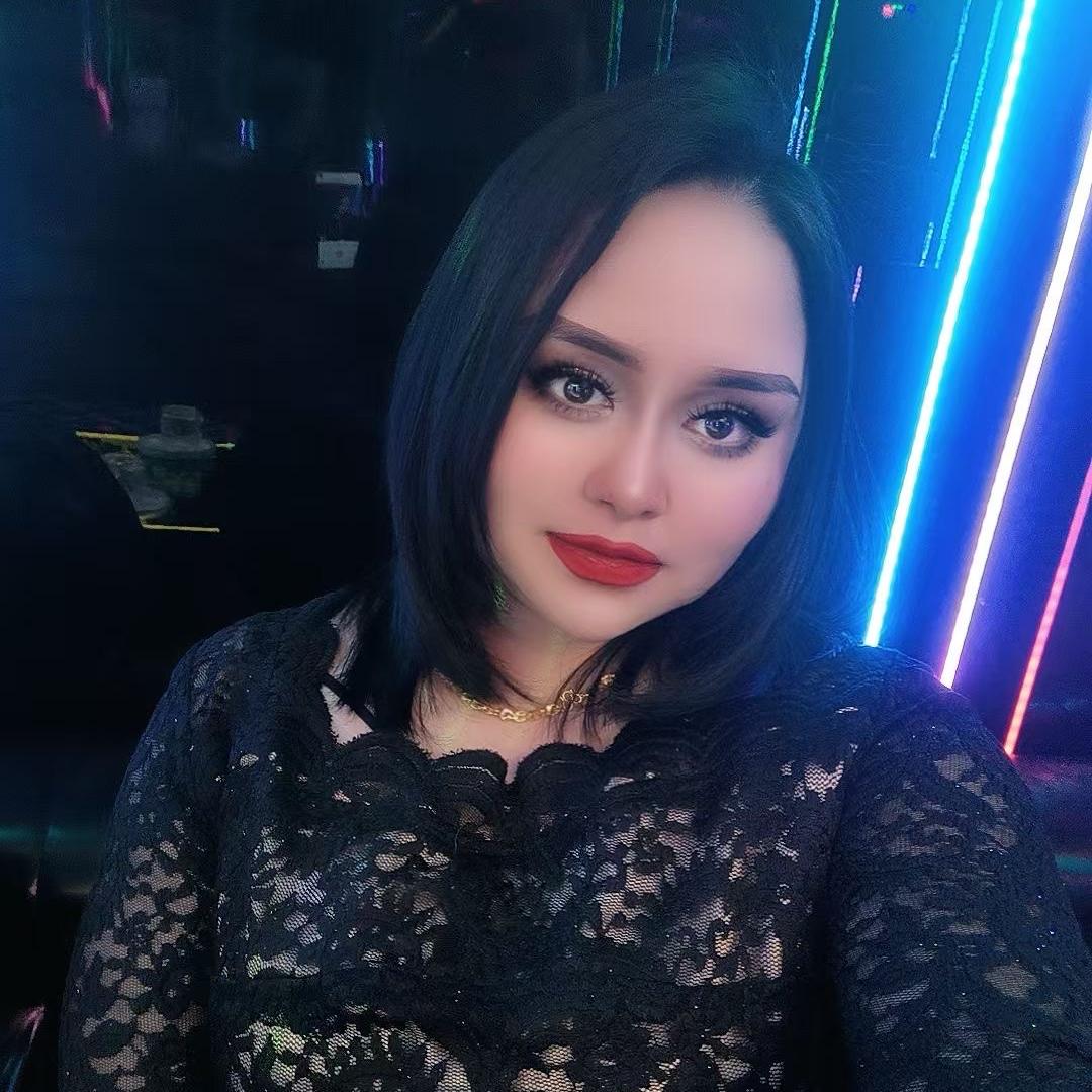 新和县时尚时代服装店