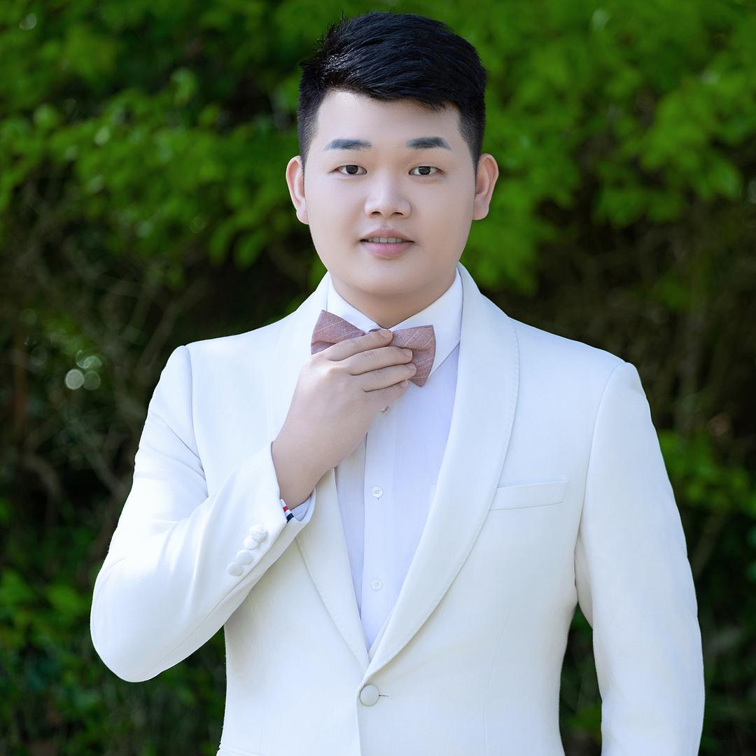 兴泰养生馆店长刘威