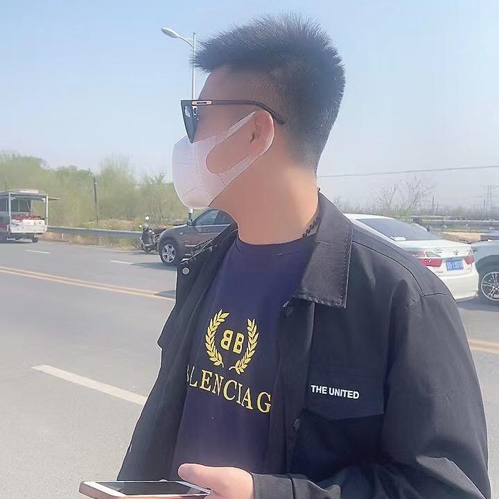 Z🦖中体万象游泳健身店长张超