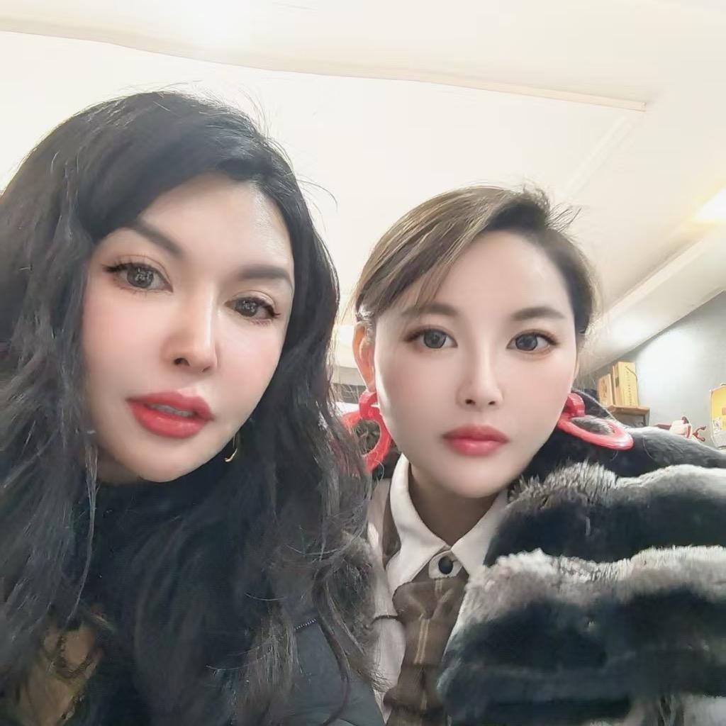 国慕美胸美臀供应链创始人何菲