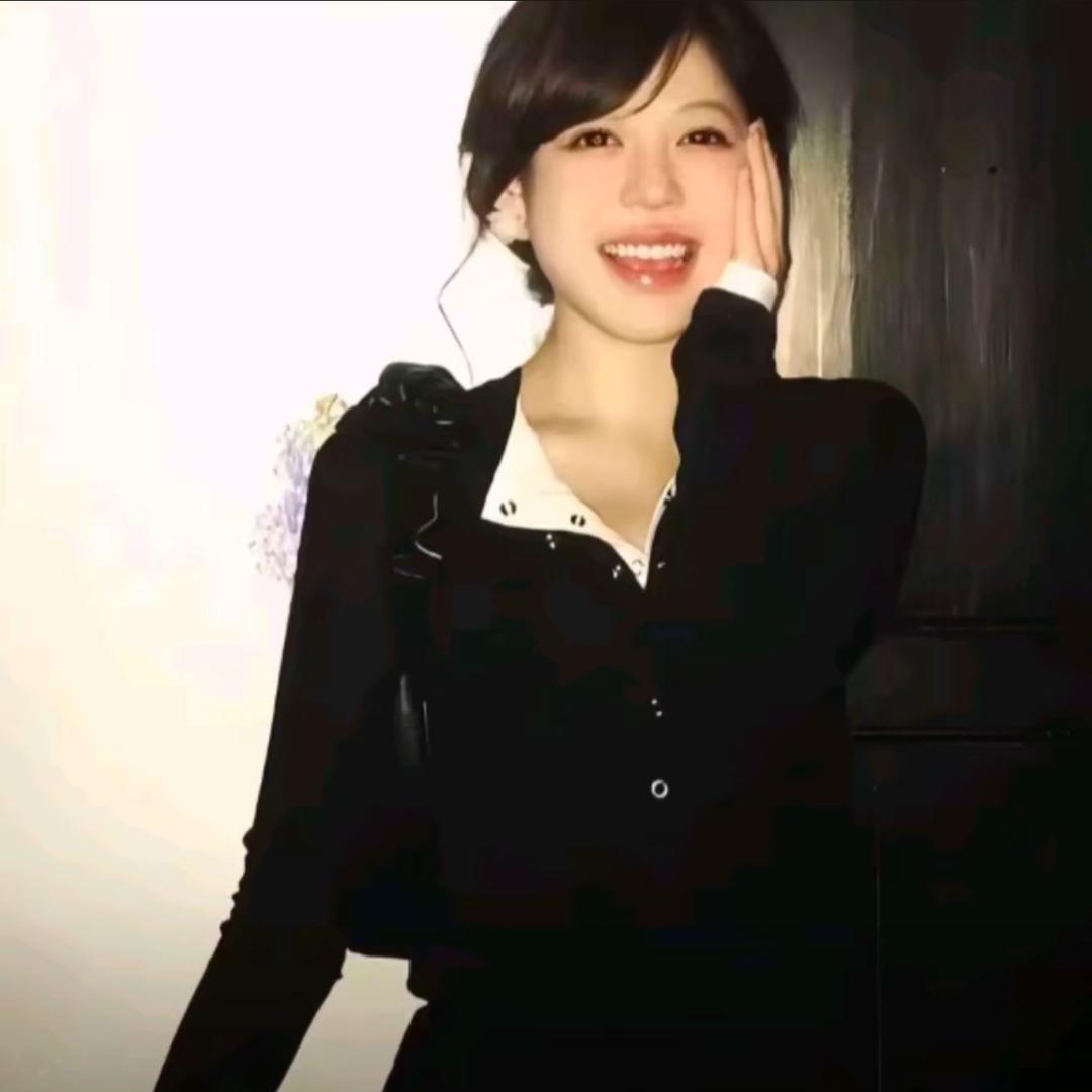 常欢愉.