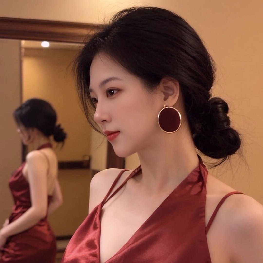 关“余”我~比“芳”说