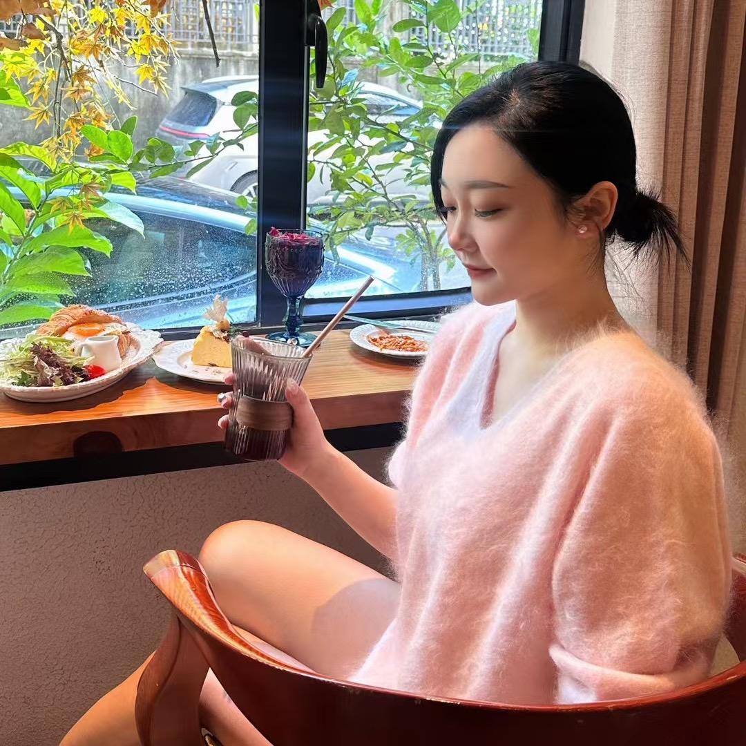 是小柚子吖