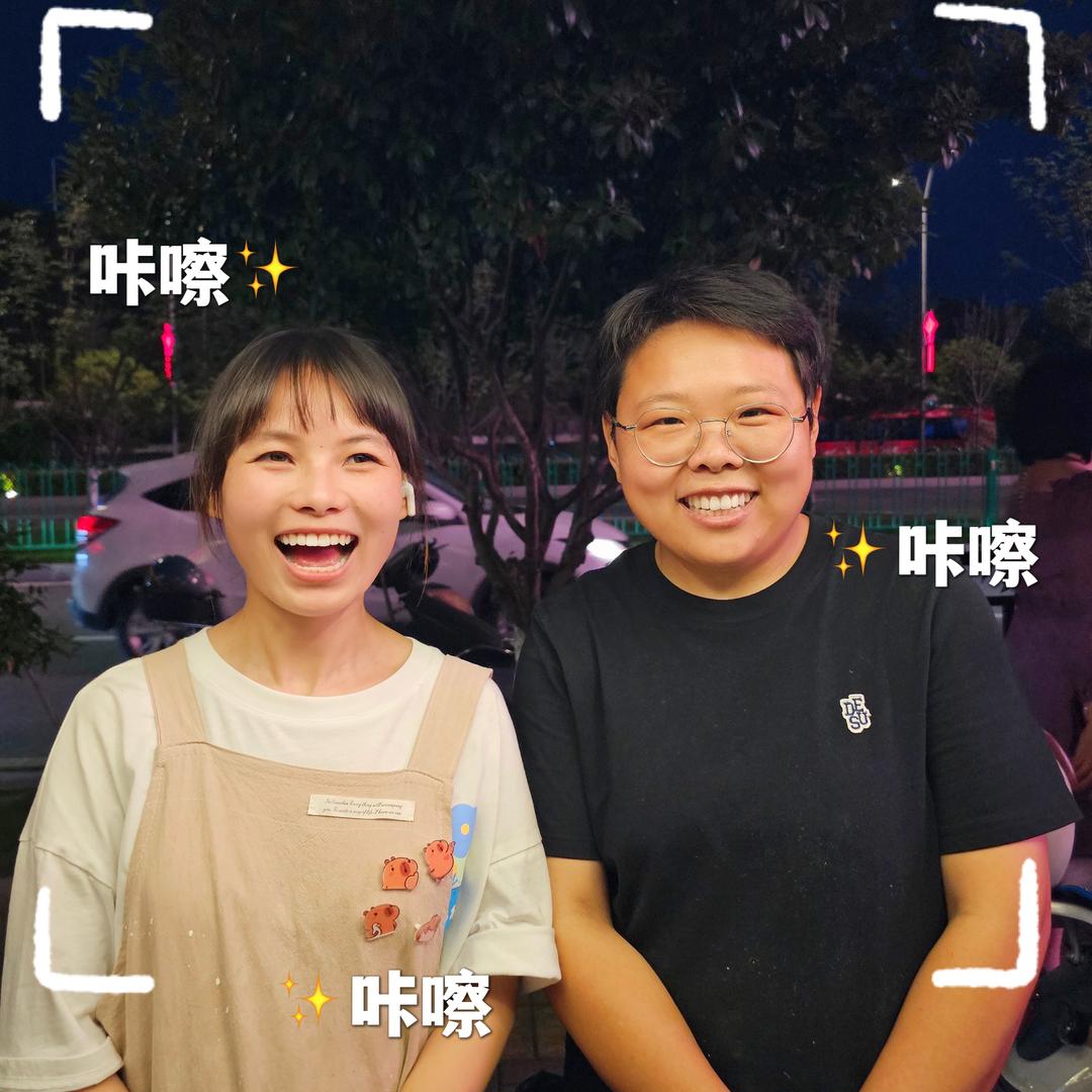 卖丸子的朱朱和猫猫