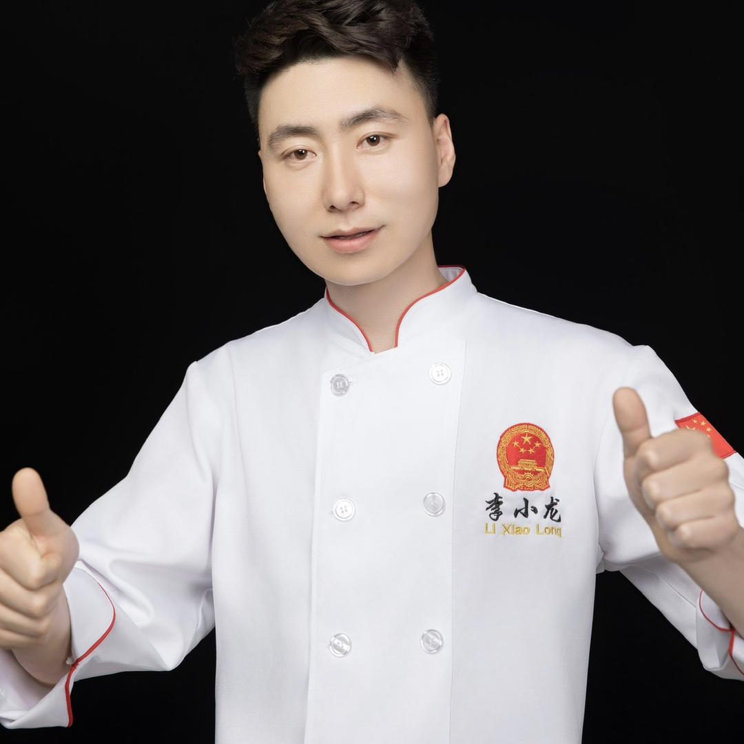 李小龙.