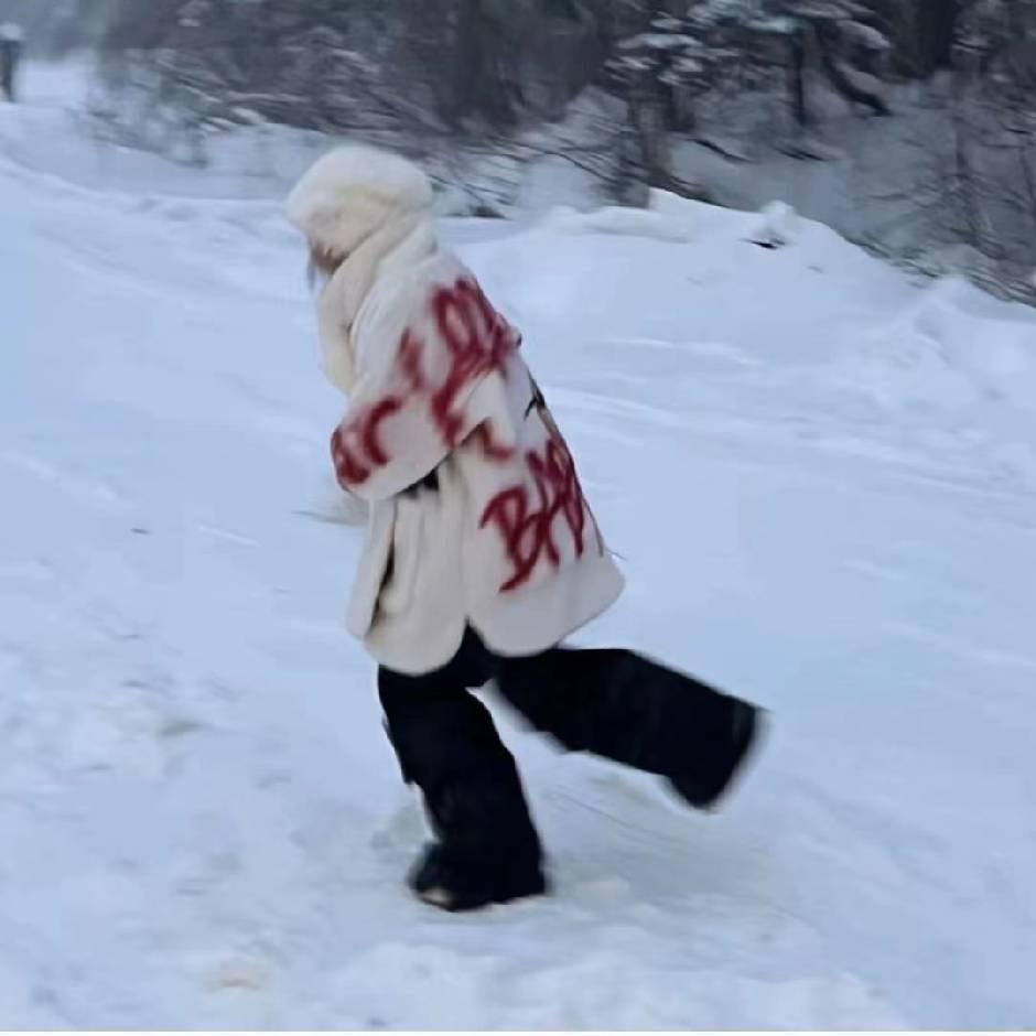 ￴ ￴ ￴￴ ￴ ￴ ￴