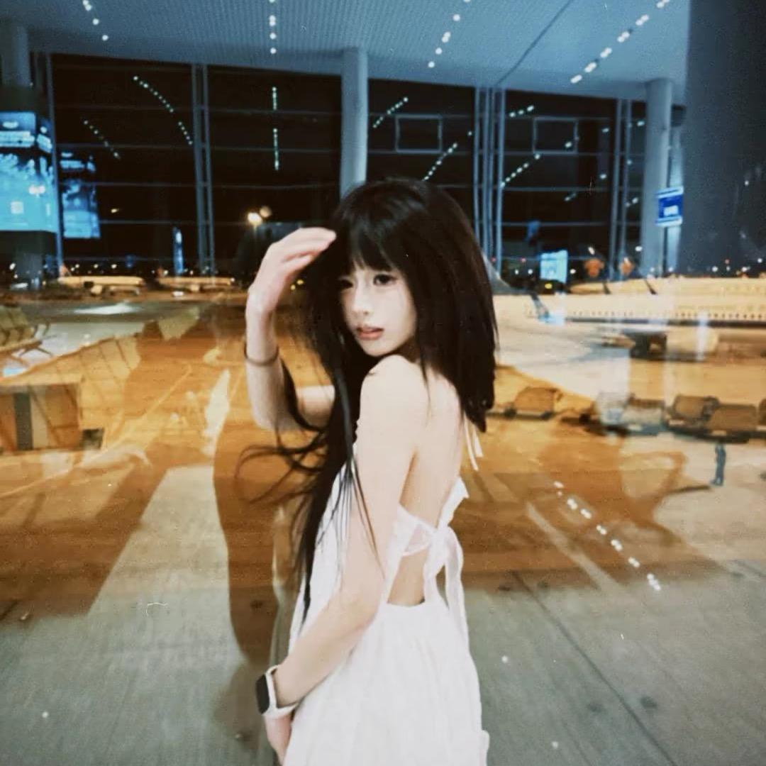 A.小魏.