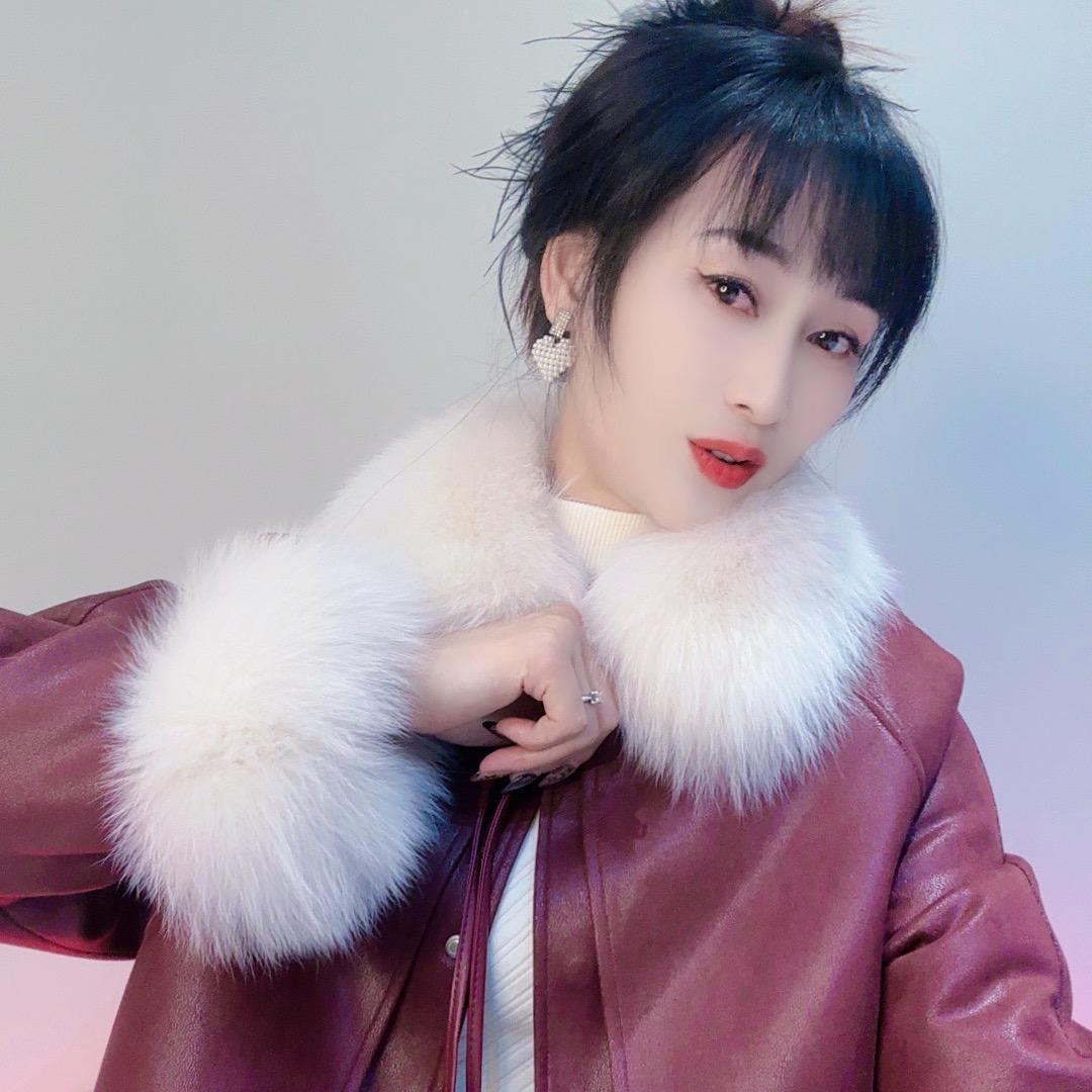 朵以天使女装