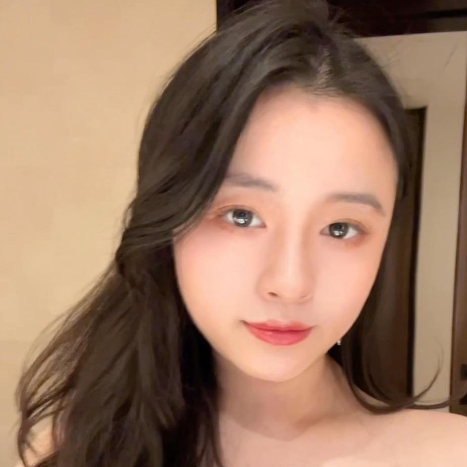 穿着睡衣唠唠嗑