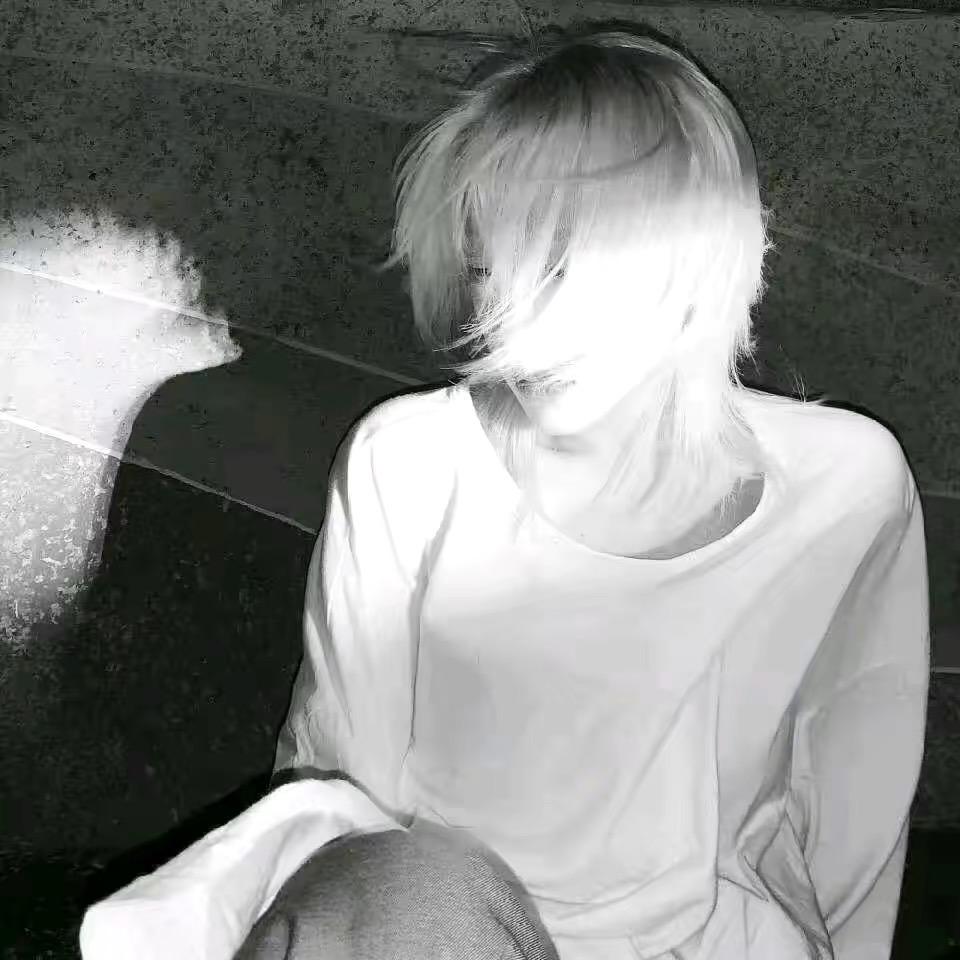 辉.
