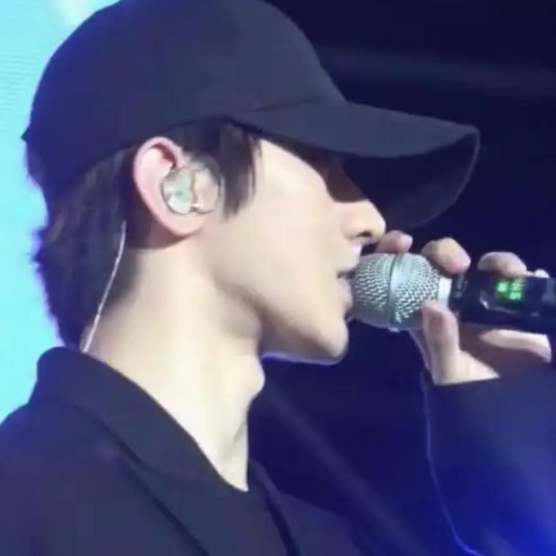 创业歌晚上10:25首播