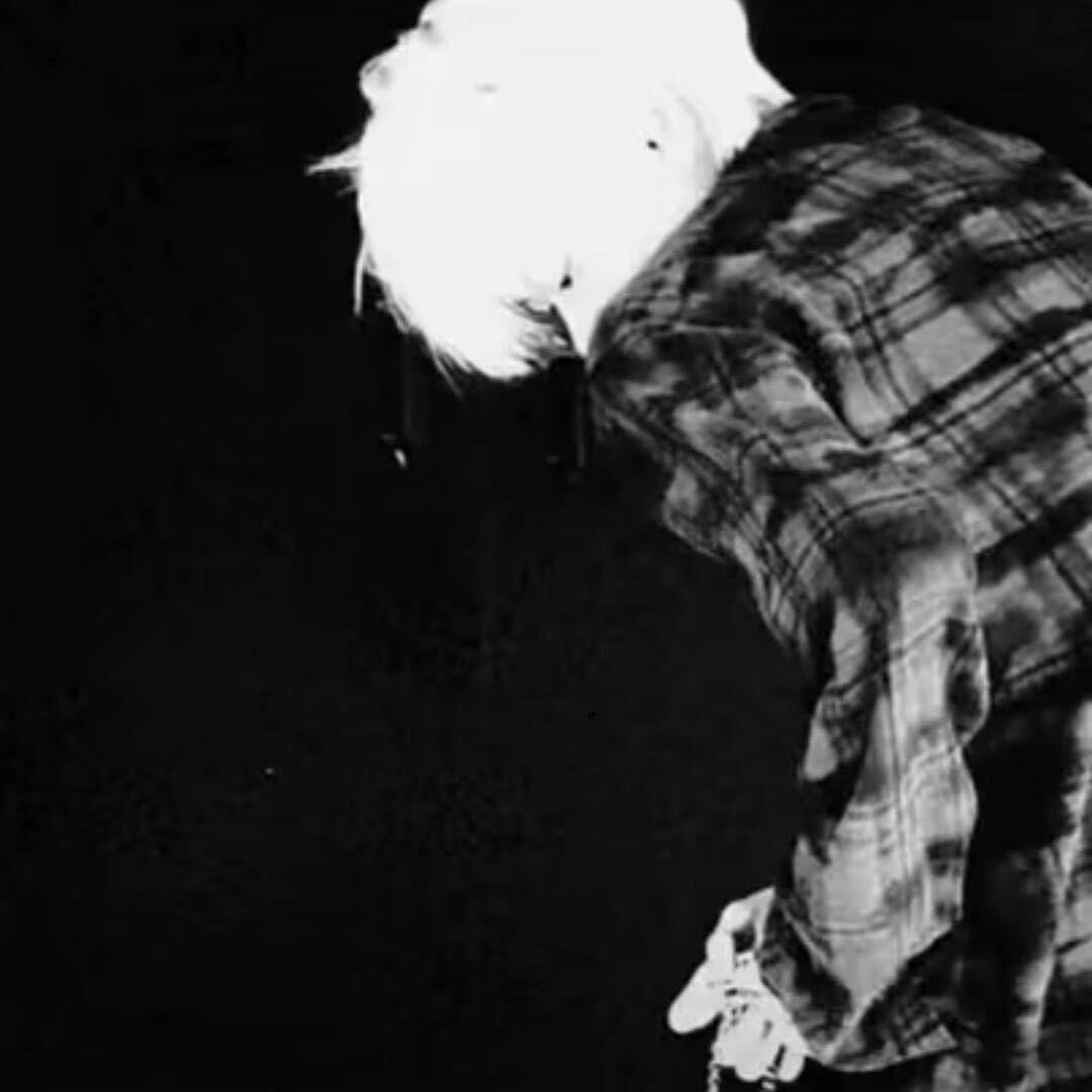 违背（地铁逃生）