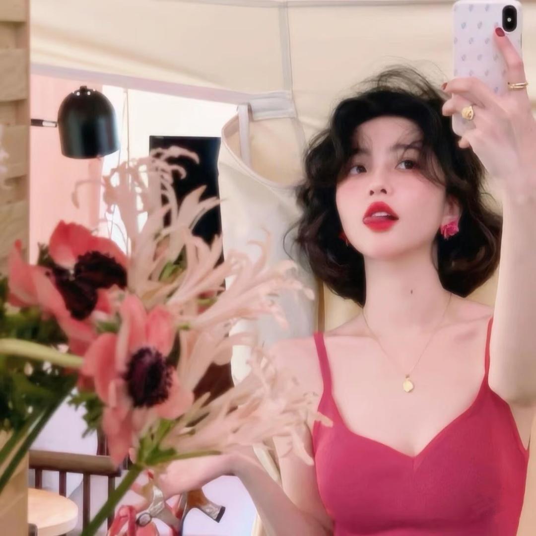 贺兰山的女壮士