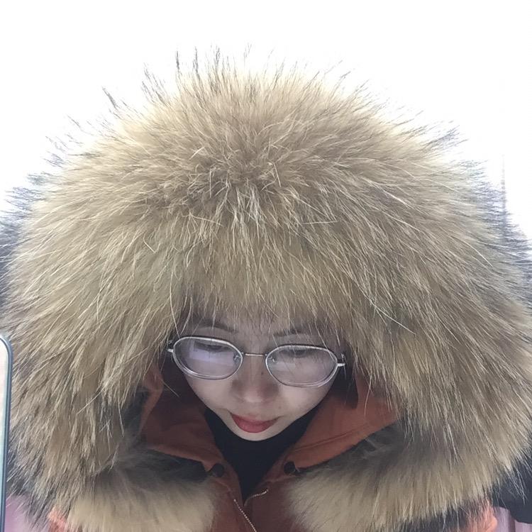 观山芷原百裘集皮草服饰