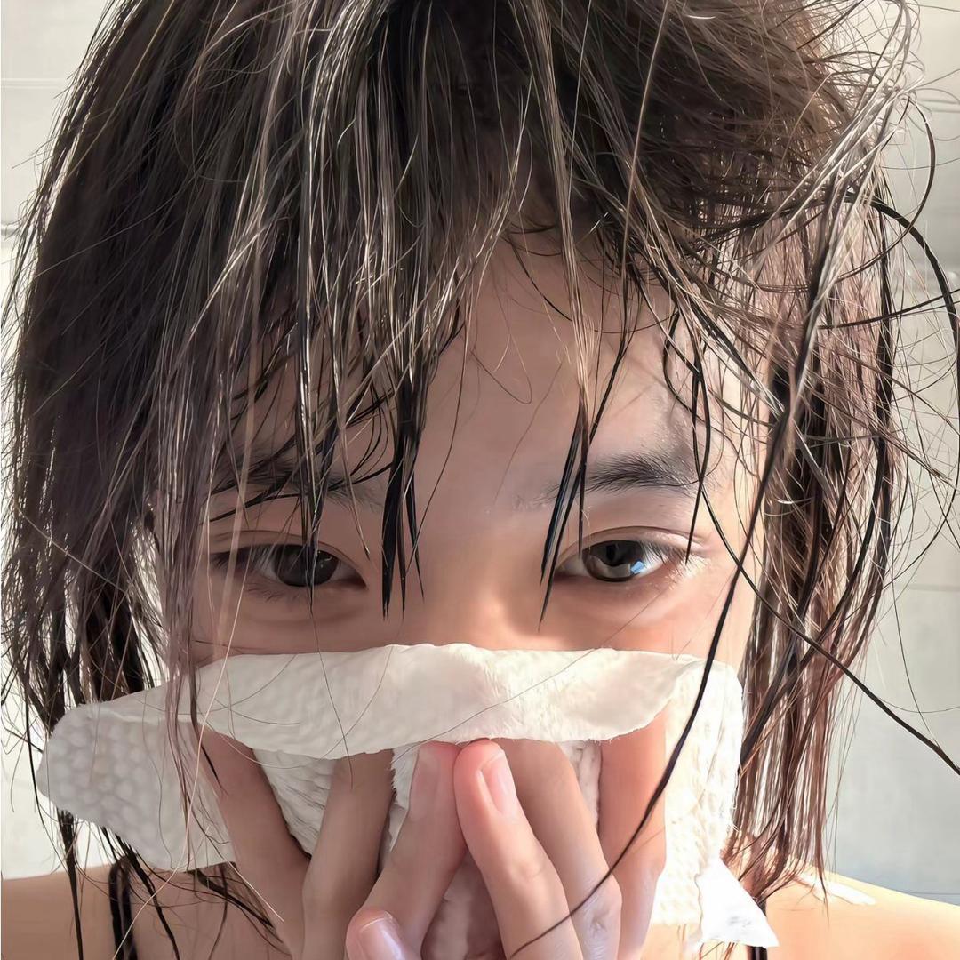 八月风很甜