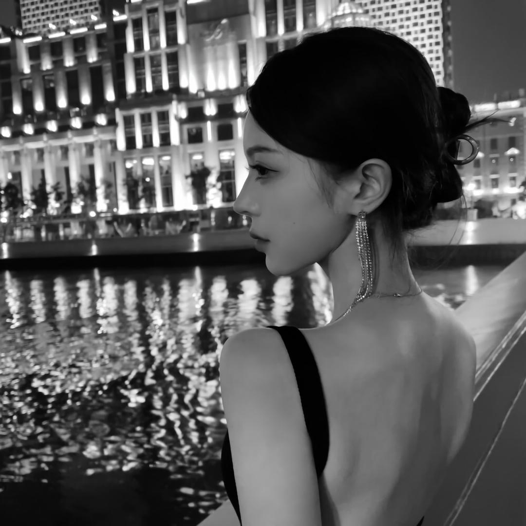 .七酱.