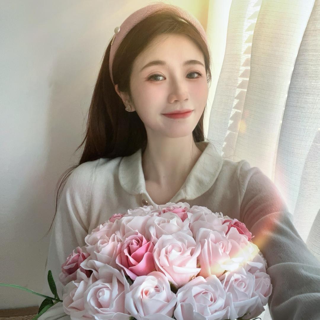 鸣语服饰