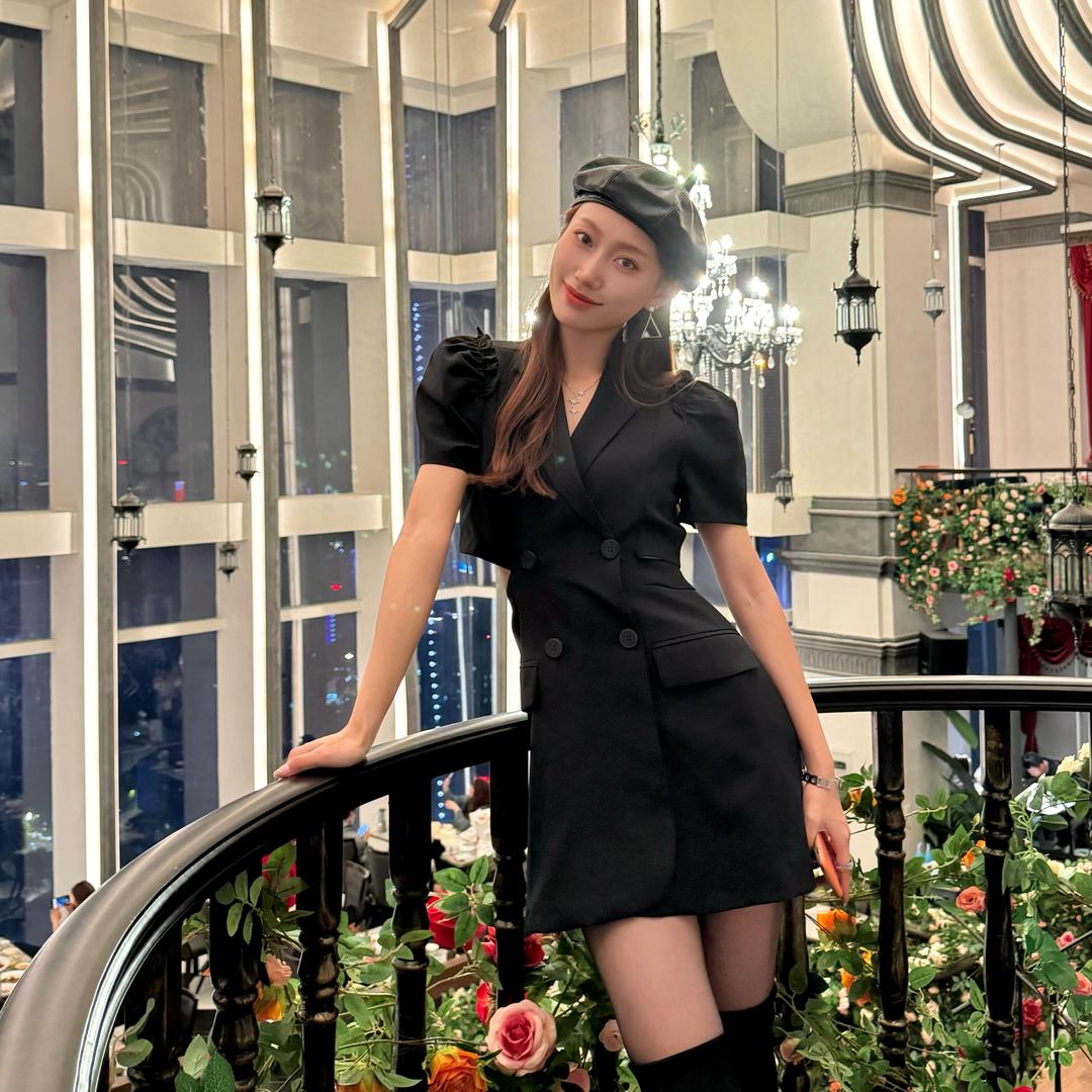 跳舞de哥斯拉🧡