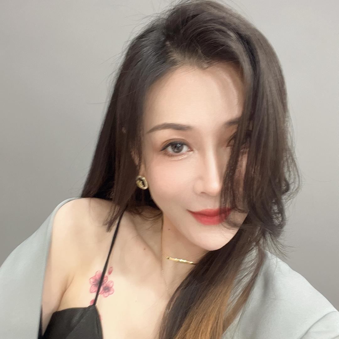 静静💋