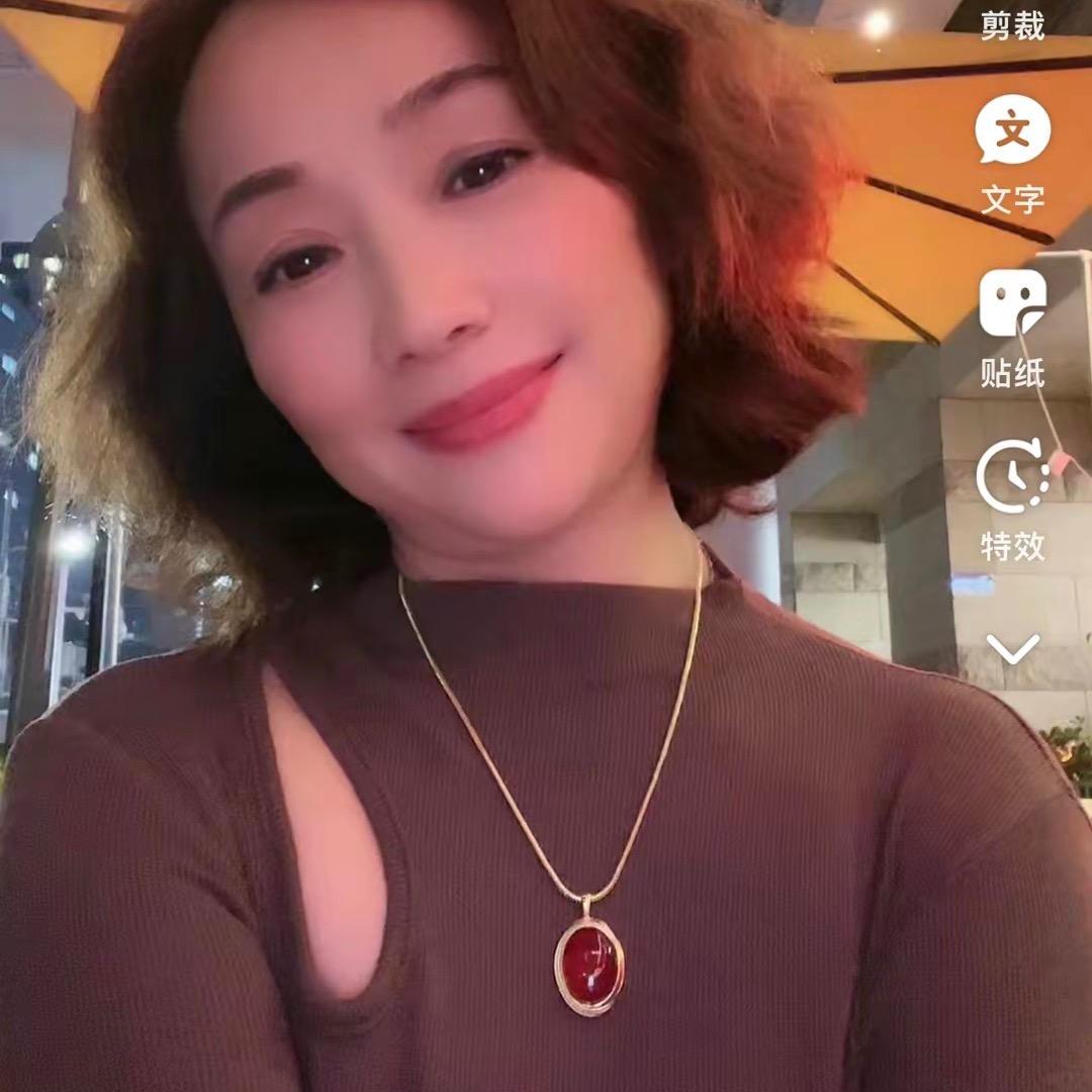 风雨彩虹