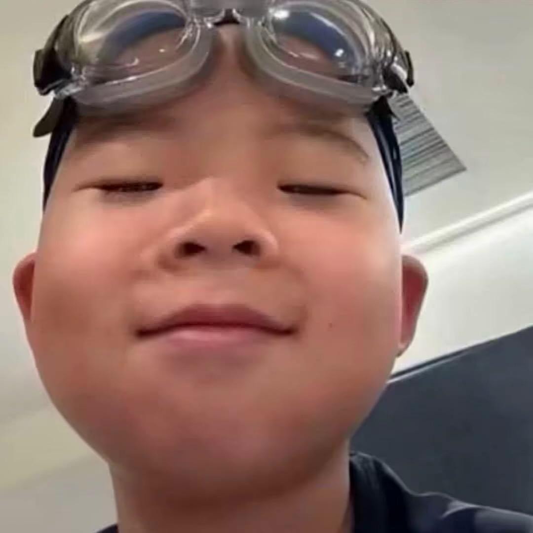 刘博.