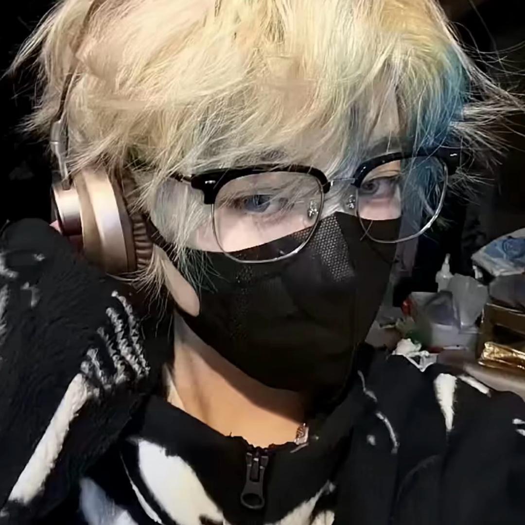 小沫.