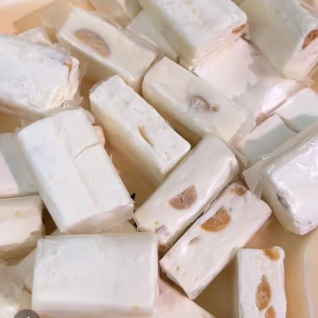 老式牛轧糖食品厂