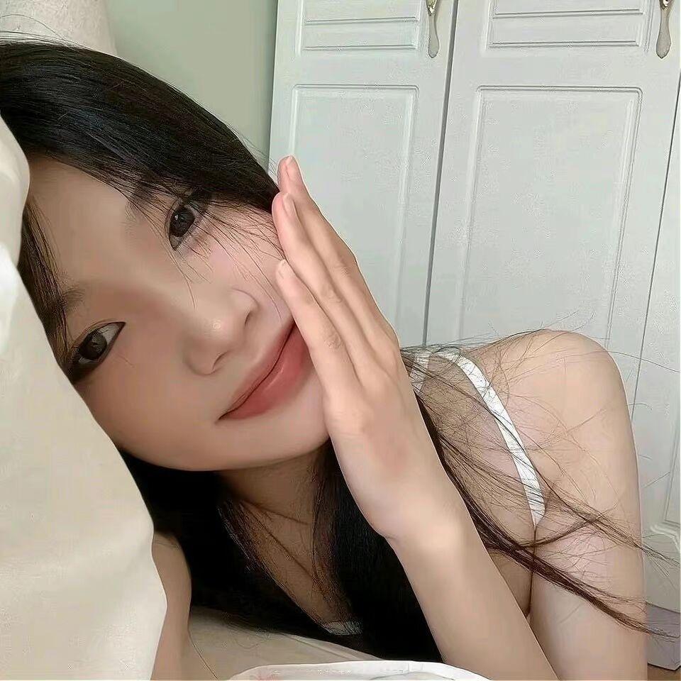 VV.