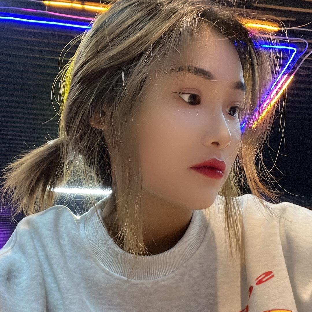 雪儿 😍